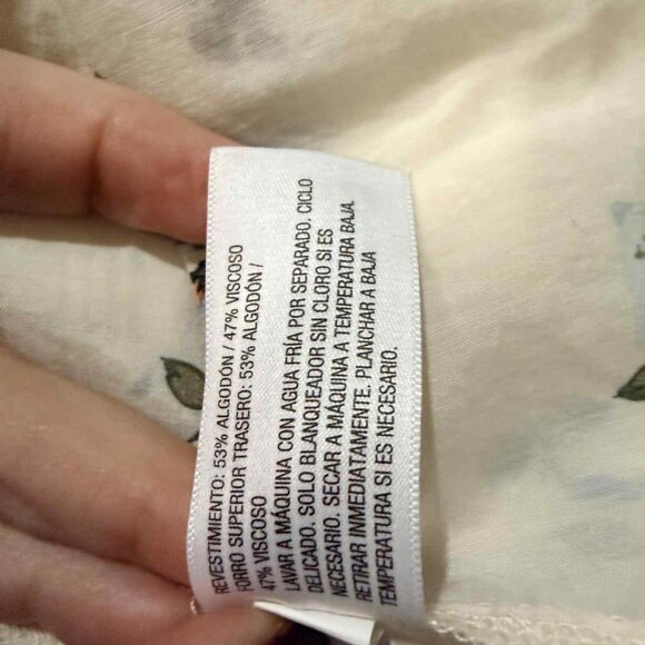 NWOT Universal Thread Cream Floral Print Cap Sleeve Blouse, Ruffles, MEDIUM - Picture 7 of 12